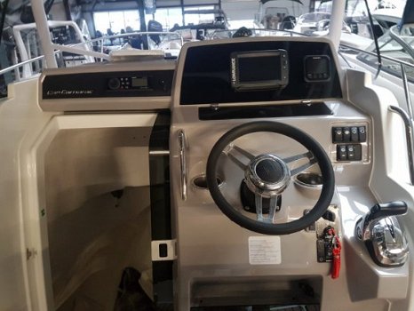 Jeanneau (new display boat) 7.5 Center Console - 7