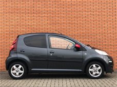 Peugeot 107 - 1.0 Sportium | Radio/cd | Facelift | Elektr ramen | 1e eig. | CV | LMV | Isofix |