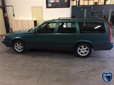 Volvo 850 - V70 2.5i Estate - 1