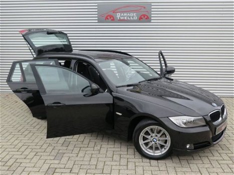 BMW 3-serie Touring - 318i Touring, Climate & Cruise control, Multifunctioneel stuur, LM velgen, enz - 1