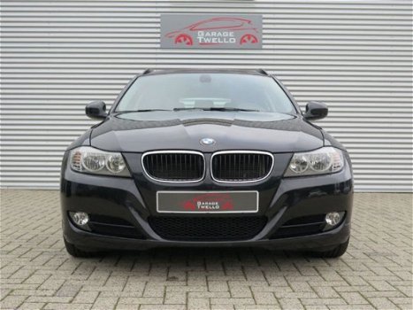 BMW 3-serie Touring - 318i Touring, Climate & Cruise control, Multifunctioneel stuur, LM velgen, enz - 1