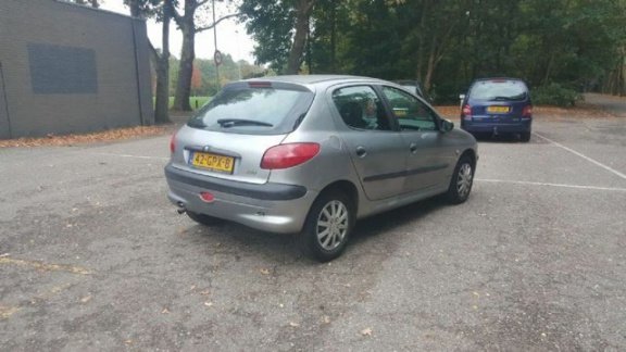 Peugeot 206 - 1.4 XR - 1