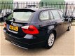 BMW 3-serie Touring - 318d Business Line - 1 - Thumbnail