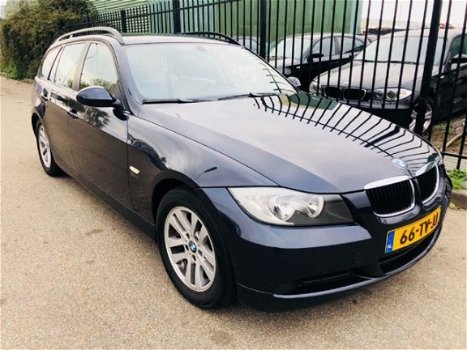 BMW 3-serie Touring - 318d Business Line - 1