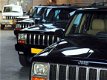 Jeep Cherokee - 8 mooie Cherokees op voorraad Nieuwjaarsshow U bent van harte welkom - 1 - Thumbnail