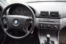 BMW 3-serie Touring - 318d Essence