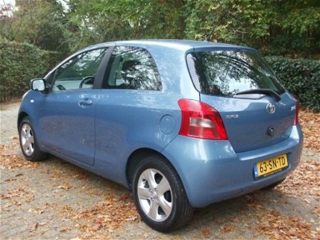 Toyota Yaris - 1.3 VVTi Luna 3 drs clima nwe koppeling nwe APK - 1