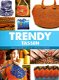 Boek: Trendy tassen-Haken en breien voor handige handen - 1 - Thumbnail