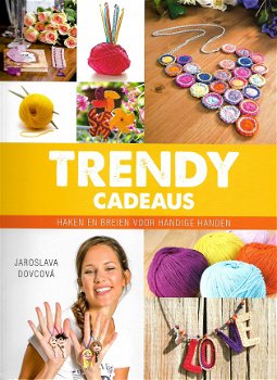 Boek: Trendy cadeaus-Haken en breien voor handige handen - 1