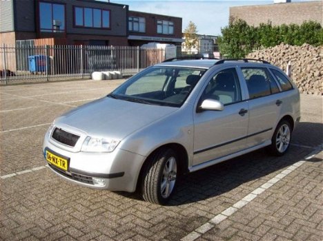 Skoda Fabia Combi - 1.4-16V Elegance - 1