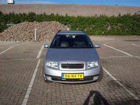 Skoda Fabia Combi - 1.4-16V Elegance - 1