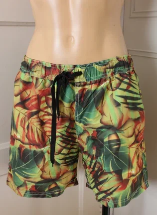Beachshort maat 40 - nr. 1