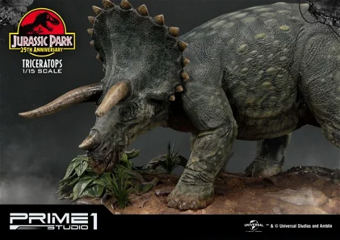 Prime 1 studio Jurassic Park Triceratops Exclusive LMCJP-02EX - 3