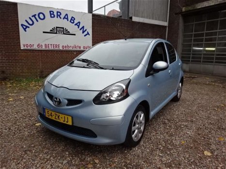 Toyota Aygo - 1.0-12V + 5 deurs - 1