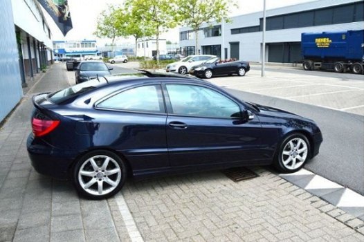 Mercedes-Benz C-klasse Sportcoupé - 200K. AUT LEER/PANORAMADAK - 1