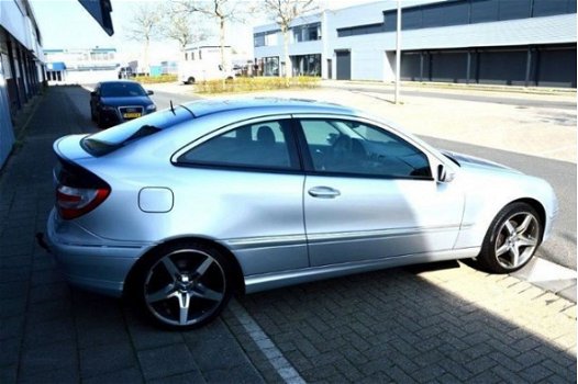 Mercedes-Benz C-klasse Sportcoupé - 200 CDI AUT PDC/NAV/AMG-18 - 1