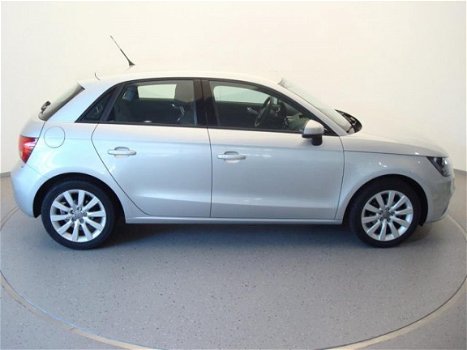 Audi A1 Sportback - 1.2 TFSi 86pk 5D Connect AC|Cr.Control|Navi|Bluetooth|LMV|ESP|5-deurs|5-zits - 1