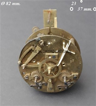 = Pendule uurwerk voor onderdelen = 38453 - 0