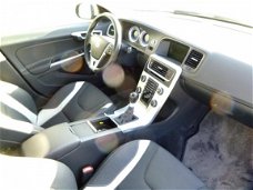 Volvo S60 - R-Design + Navigatie