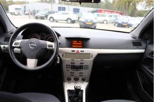 Opel Astra Wagon - 1.4 Business airco, cruise control, radio cd speler, wordt afgeleverd met nieuw A - 1