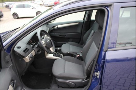Opel Astra Wagon - 1.4 Business airco, cruise control, radio cd speler, wordt afgeleverd met nieuw A - 1