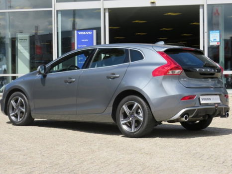 Volvo V40 - D2 |120pk| |R-Design| |Business Pack Connect| |Trekhaak| - 1