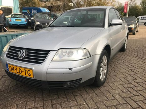 Volkswagen Passat - 1.9 TDI Sedan 74kW/101pk | Xenon - 1