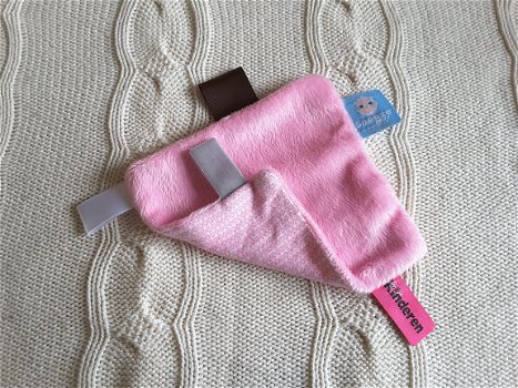 +1307 Snooze baby roze labeldoekje KINDEREN - 1