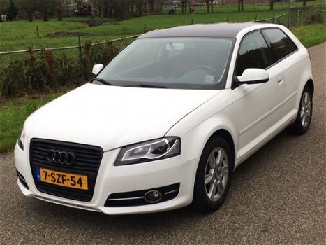 Audi A3 - 1.2 TFSI Attraction RNSE radio, automaat, 7 versnellingen, Parrot - 1