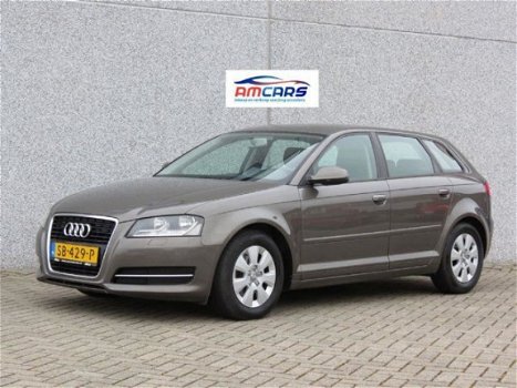 Audi A3 Sportback - 1.6 TDI Attraction Dealer onderhouden - 1