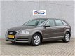 Audi A3 Sportback - 1.6 TDI Attraction Dealer onderhouden - 1 - Thumbnail