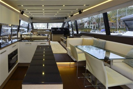 Prestige Yachts 680 flybridge - 7