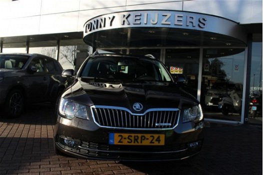 Skoda Superb Combi - 1.6 TDI Active Business 1.6 TDI ACTIVE BUSINESS Xenon Navi Stoelverw. FULL - 1