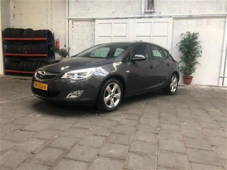 Opel Astra - 1.4 Turbo 120PK *Navi*APK*Fulloption - 1