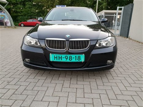 BMW 3-serie - 318i - 1