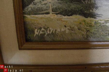 Gesigneerd schilderij in houten lijst. - Afbeelding 2