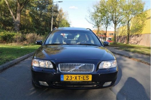 Volvo V70 - 2.4 Edition Sport, LEDER/SCHUIFDAK ZEER NETTE STAAT VELE OPTIES - 1