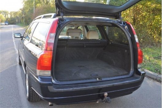 Volvo V70 - 2.4 Edition Sport, LEDER/SCHUIFDAK ZEER NETTE STAAT VELE OPTIES - 1