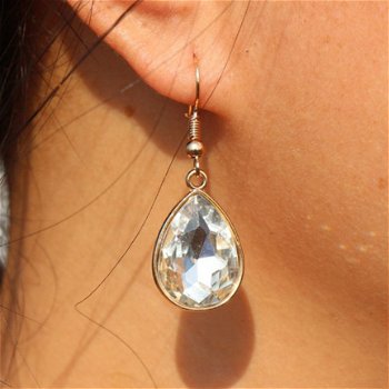 teardrop oorbellen goud met koningsblauw swarovski kristal ook in helder en zwart 1001oorbellen - 4