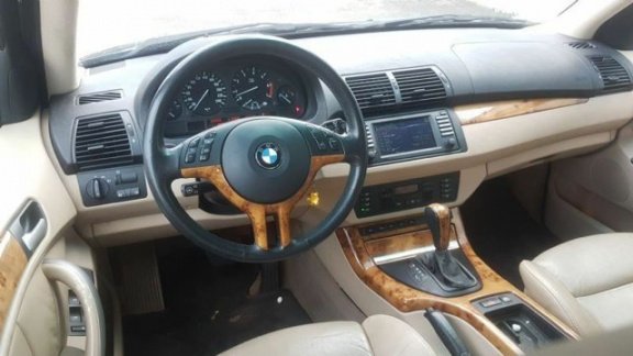 BMW X5 - 4.4i Executive - 1
