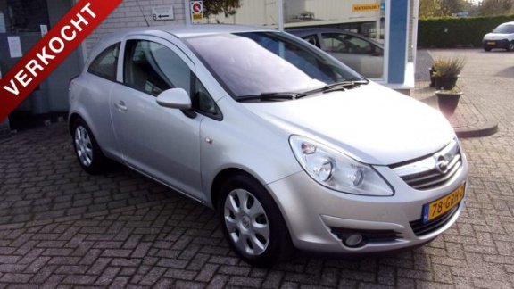 Opel Corsa - 1.4 16V 3D - 1