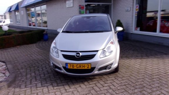 Opel Corsa - 1.4 16V 3D - 1