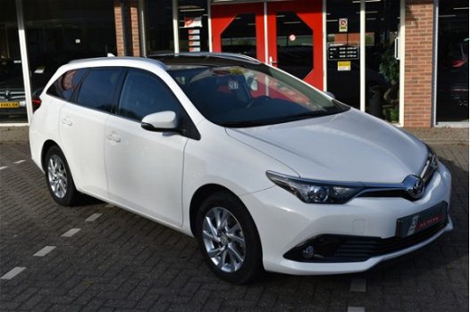 Toyota Auris Touring Sports - 1.2T Dynamic - 1