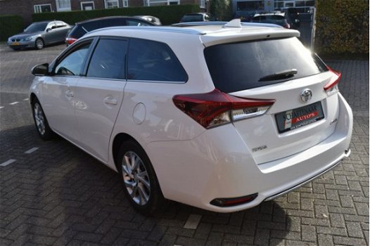 Toyota Auris Touring Sports - 1.2T Dynamic - 1