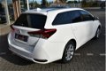 Toyota Auris Touring Sports - 1.2T Dynamic - 1 - Thumbnail