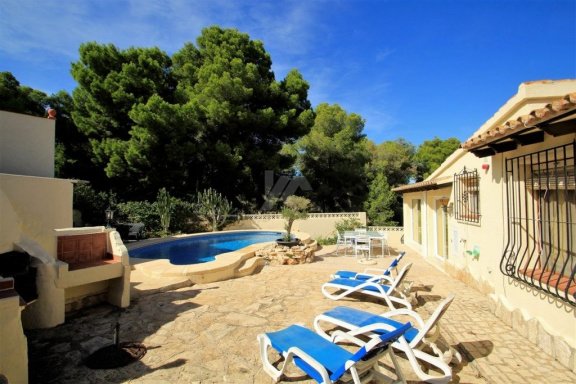 Mooie villa in MORAIRA bij strand met zwembad in ruime tuin - Afbeelding 3