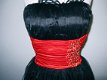 Feestjurk strapless zwart/rood 158/164 - 1 - Thumbnail