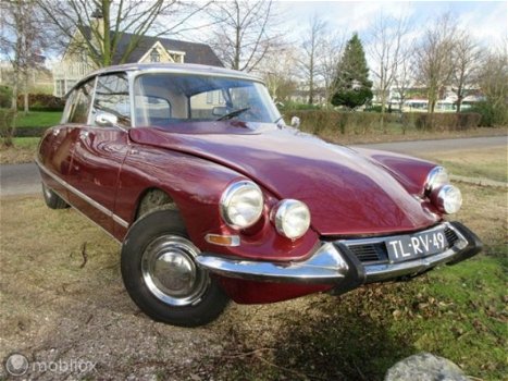 Citroën DS - D Special - 1