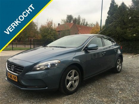 Volvo V40 - 1.6 T3 Momentum NAP XENON - 1