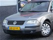 Volkswagen Passat Variant - 2.0 Trendline ECC-AIRCO APK 2019 (bj2001) - 1 - Thumbnail